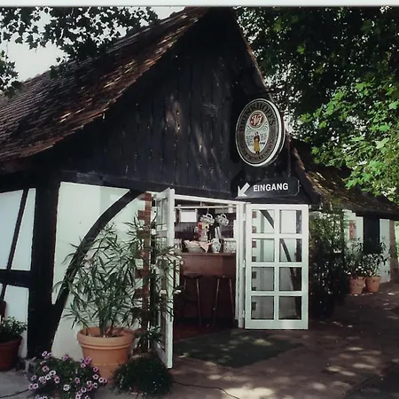 Jagdschloss Moenchbruch 3*