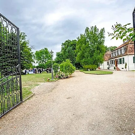 Hotel Jagdschloss Moenchbruch 3*