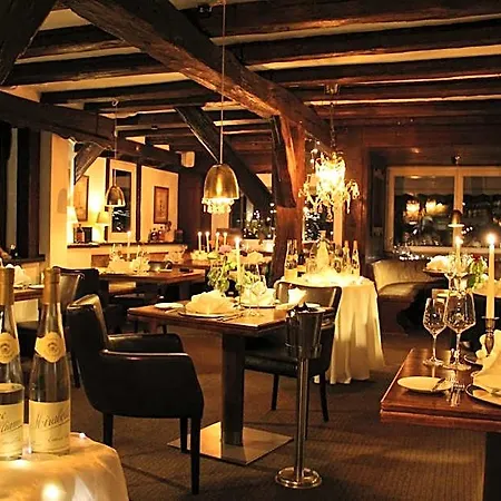 Jagdschloss Moenchbruch 3*