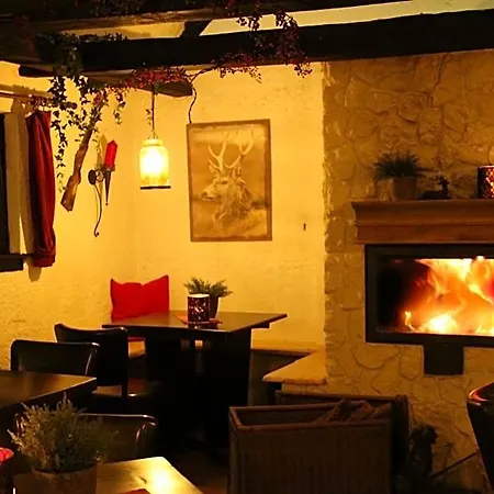 Jagdschloss Moenchbruch Hotel 3*