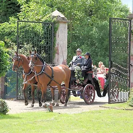 Hotel Jagdschloss Moenchbruch 3*