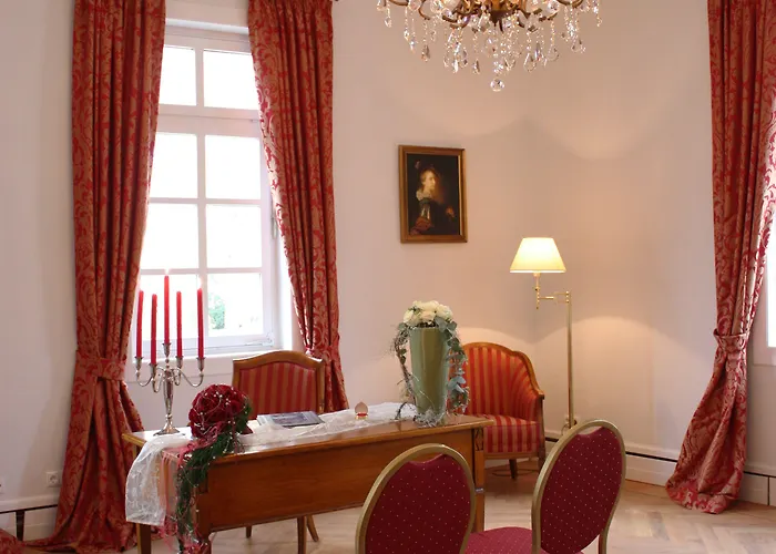 호텔 Jagdschloss Moenchbruch 모르펠덴발도르프