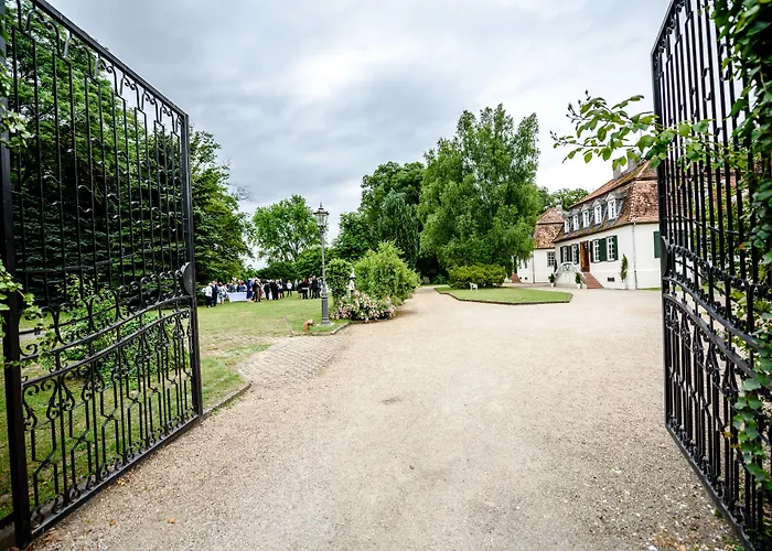 호텔 Jagdschloss Moenchbruch 3*