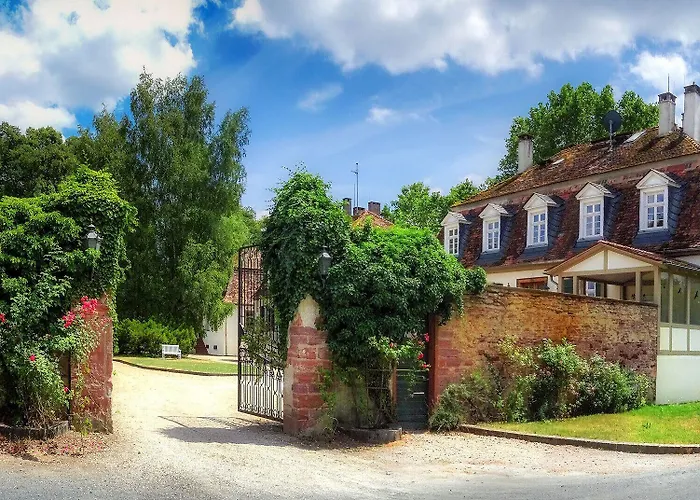 Jagdschloss Moenchbruch Otel 3*