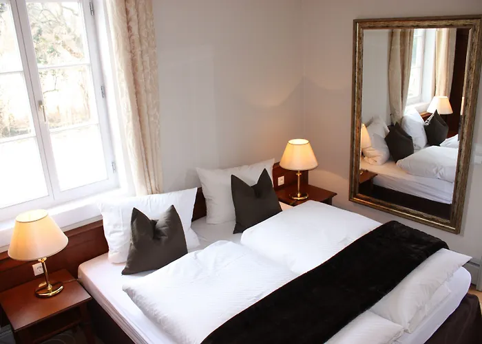 Jagdschloss Moenchbruch 호텔 모르펠덴발도르프