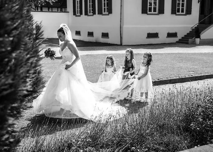 호텔 Jagdschloss Moenchbruch 모르펠덴발도르프