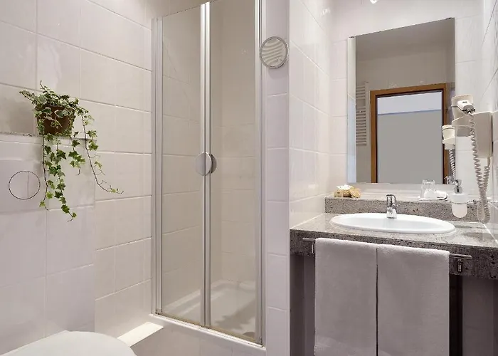 호텔 Jagdschloss Moenchbruch 모르펠덴발도르프